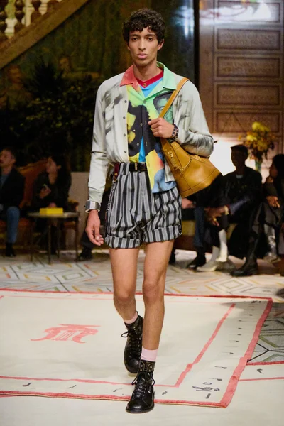 Look 65
